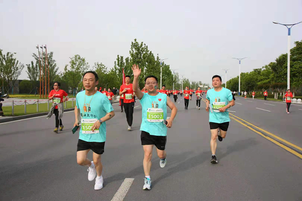 酒業跑步.jpg 酒業跑步.jpg